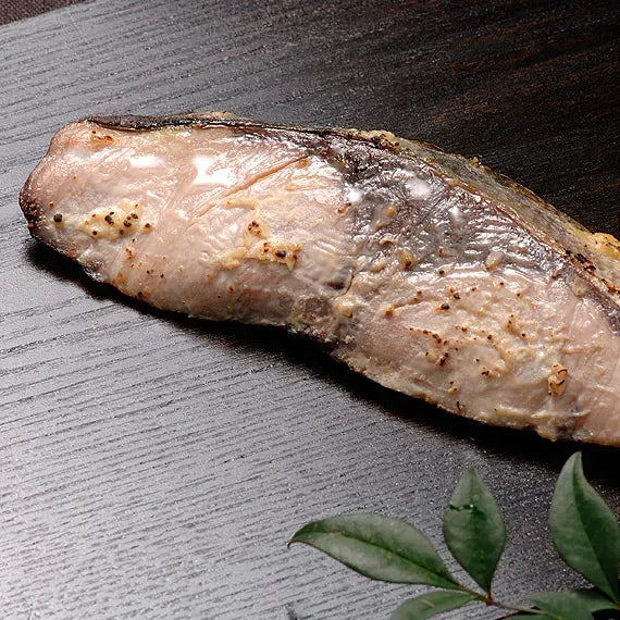 潮屋 鰤の味わいづくし（鰤のたたき3ヶ・鰤ひしほ漬1枚・鰤味噌漬1枚・鰤かまふり塩仕立2ヶ）【冷凍】【産直】